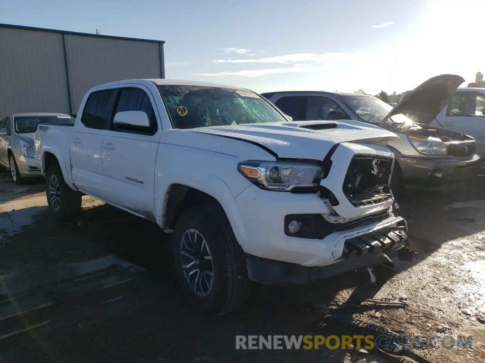 1 Photograph of a damaged car 3TMCZ5AN6LM311363 TOYOTA TACOMA 2020