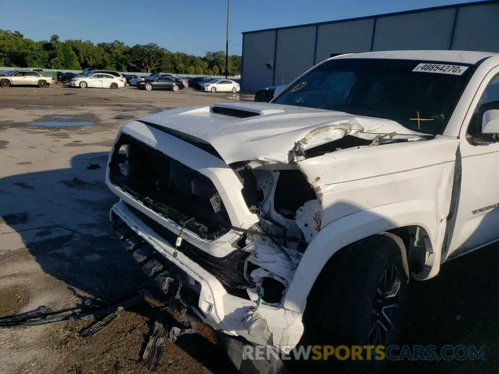 9 Photograph of a damaged car 3TMCZ5AN6LM311363 TOYOTA TACOMA 2020