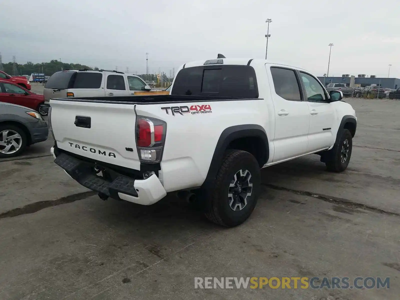 4 Photograph of a damaged car 3TMCZ5AN6LM315848 TOYOTA TACOMA 2020