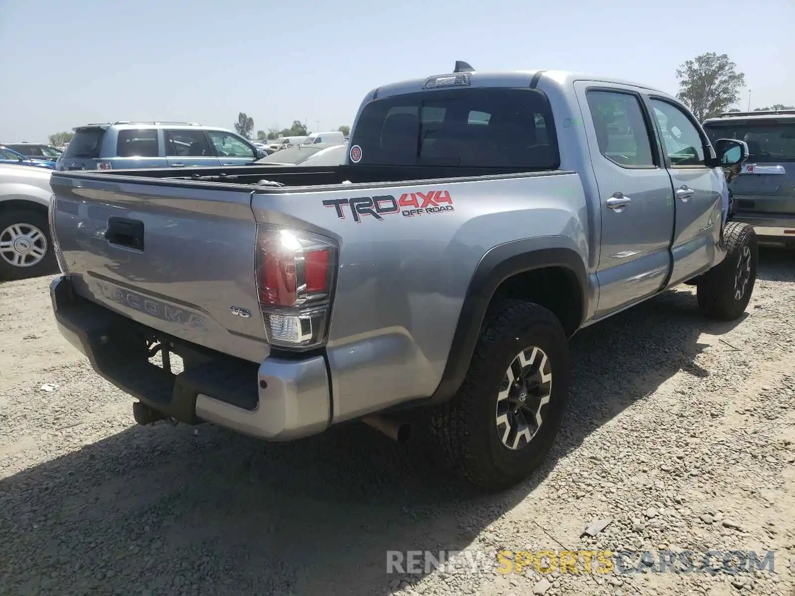 4 Photograph of a damaged car 3TMCZ5AN6LM318913 TOYOTA TACOMA 2020