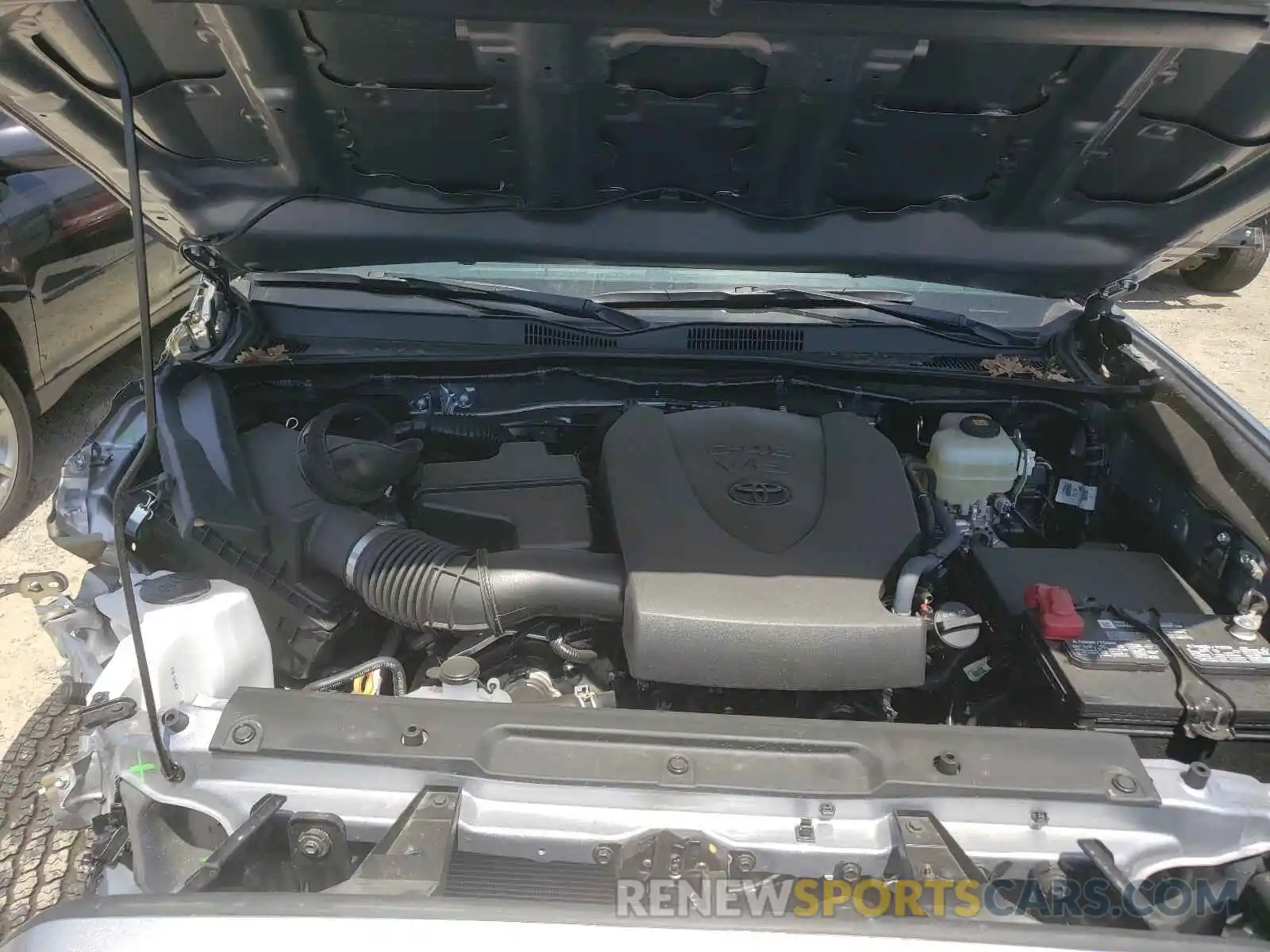 7 Photograph of a damaged car 3TMCZ5AN6LM318913 TOYOTA TACOMA 2020