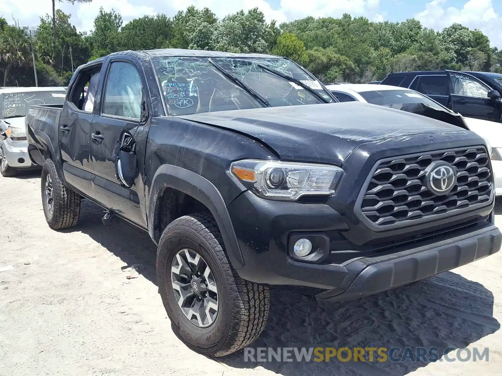 1 Photograph of a damaged car 3TMCZ5AN6LM319799 TOYOTA TACOMA 2020