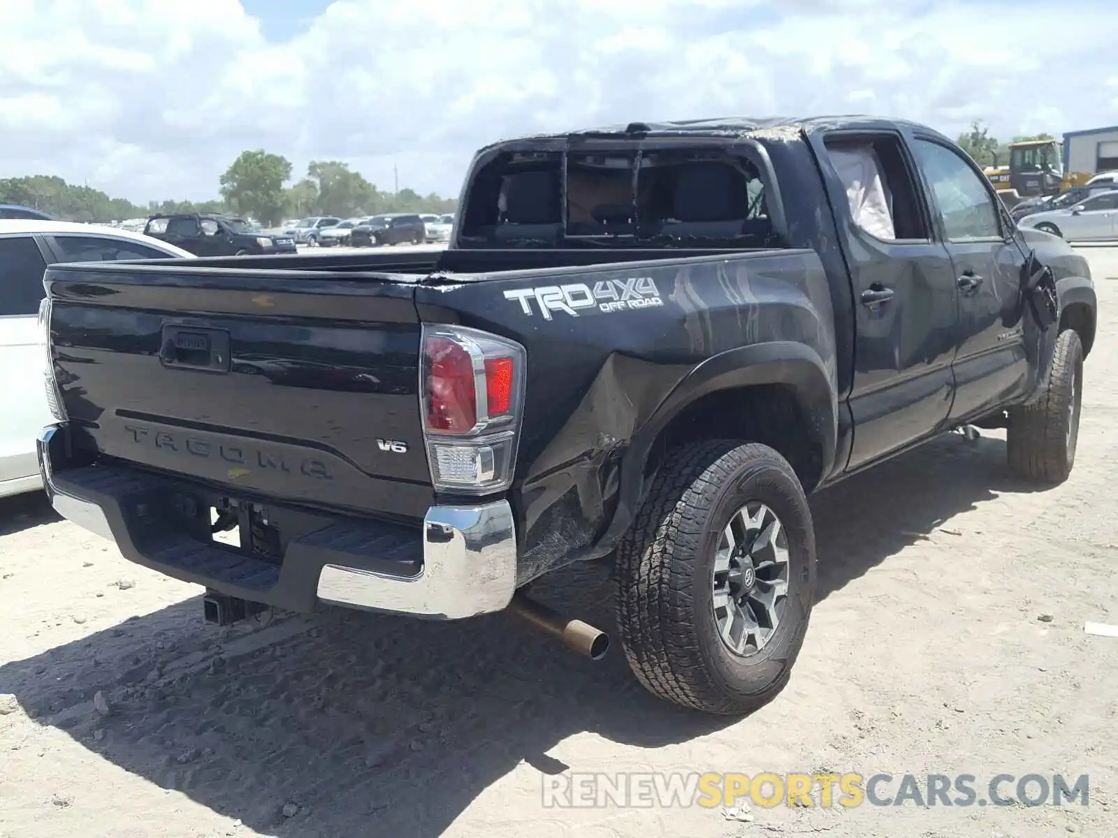 4 Photograph of a damaged car 3TMCZ5AN6LM319799 TOYOTA TACOMA 2020