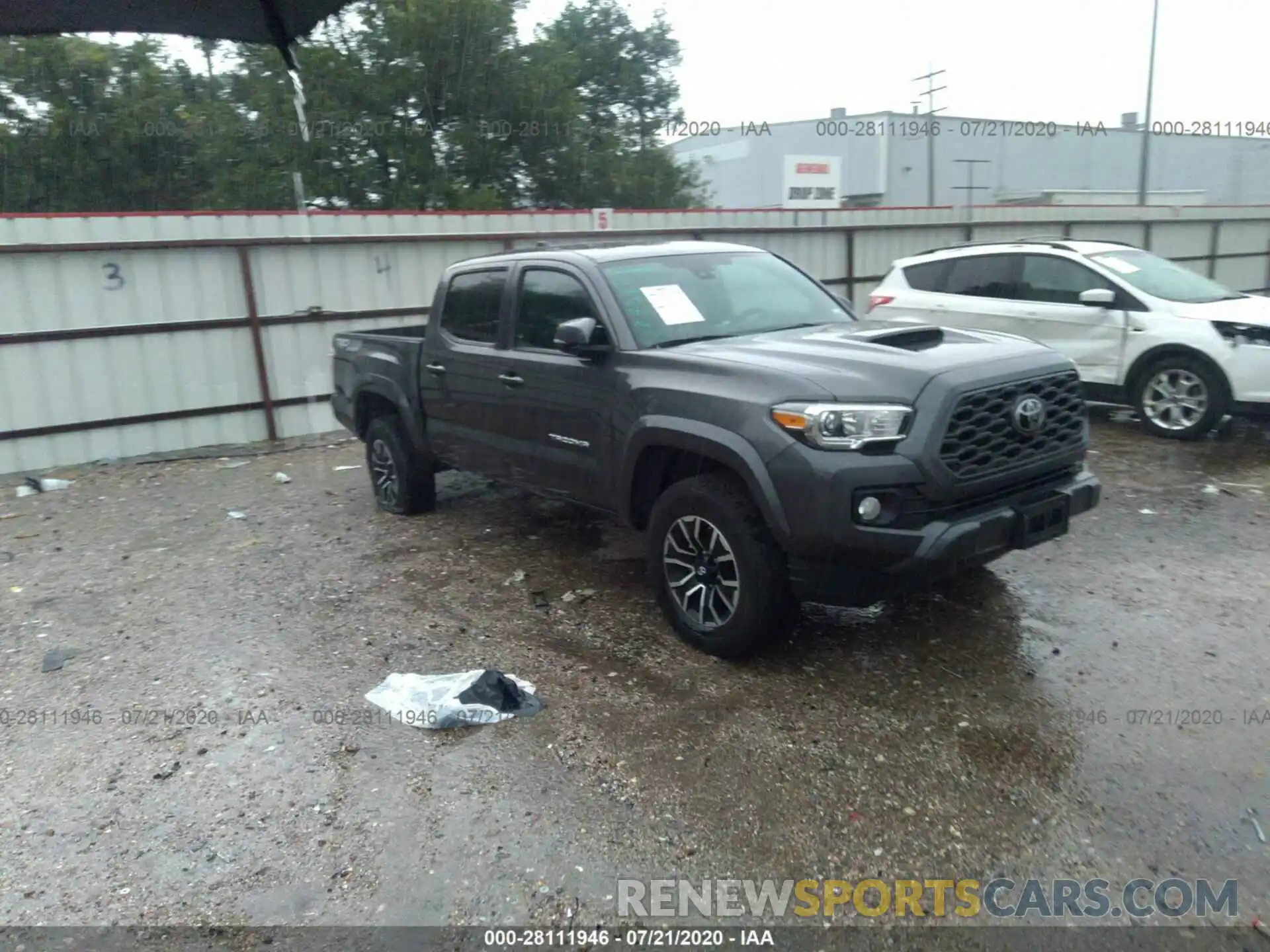 1 Photograph of a damaged car 3TMCZ5AN6LM320189 TOYOTA TACOMA 2020