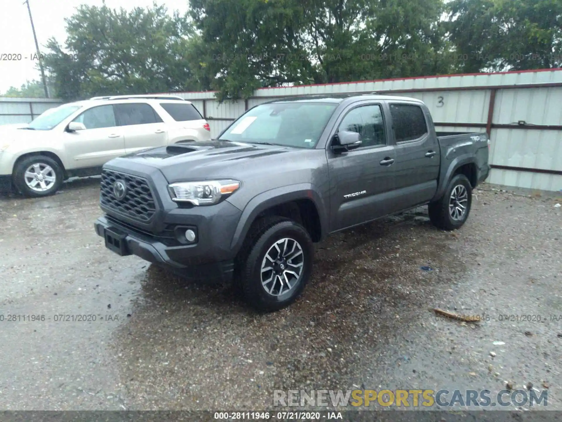 2 Photograph of a damaged car 3TMCZ5AN6LM320189 TOYOTA TACOMA 2020