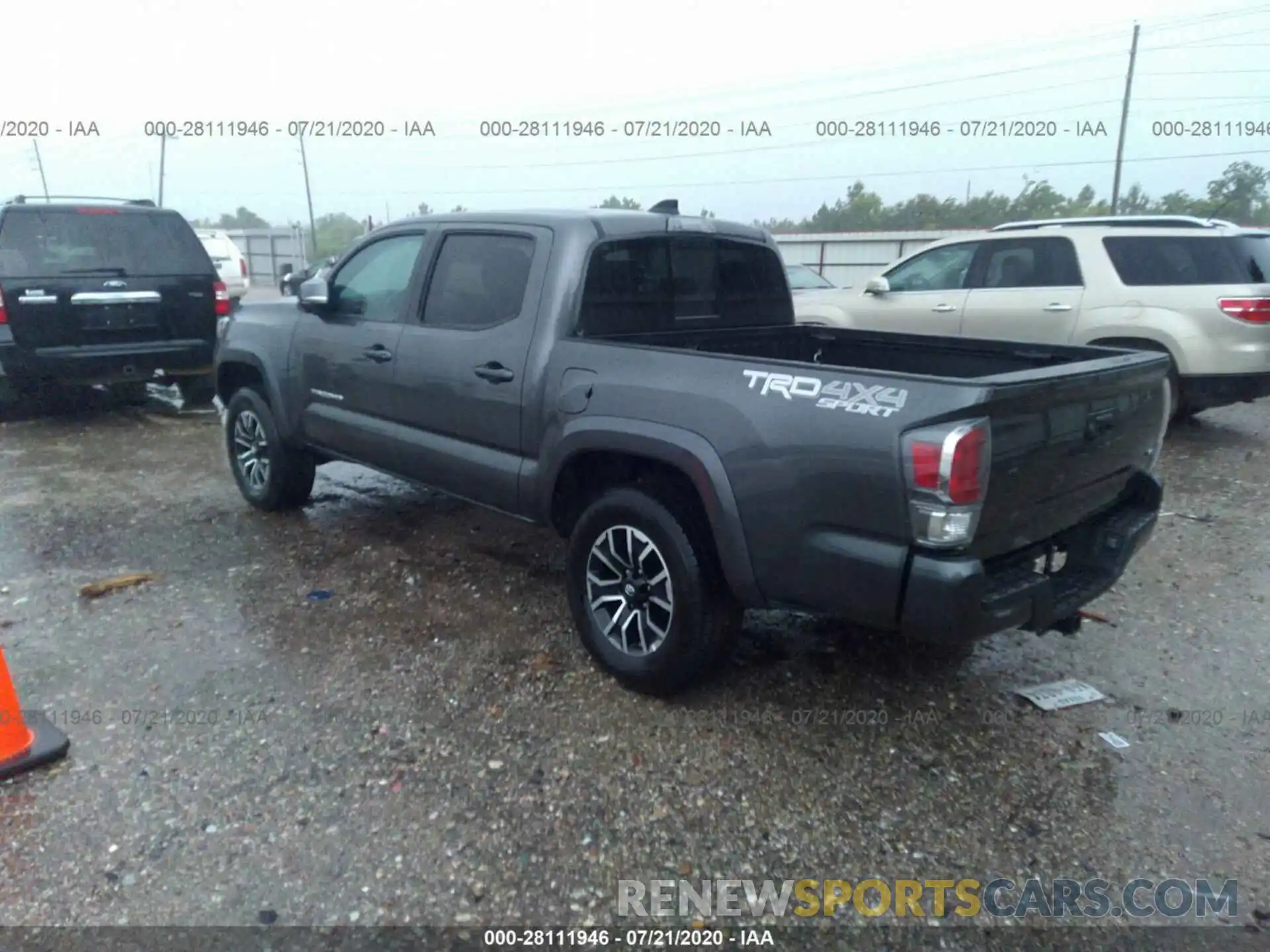 3 Photograph of a damaged car 3TMCZ5AN6LM320189 TOYOTA TACOMA 2020