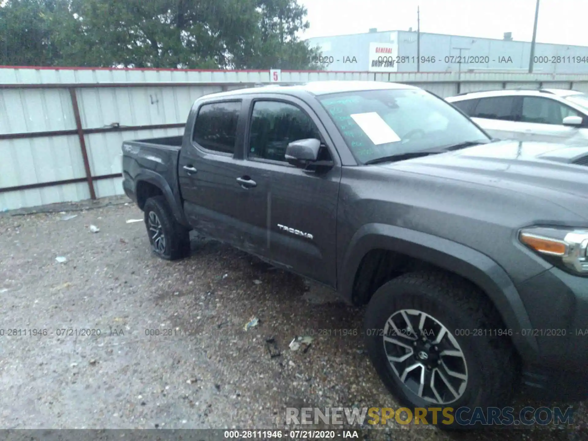 6 Photograph of a damaged car 3TMCZ5AN6LM320189 TOYOTA TACOMA 2020