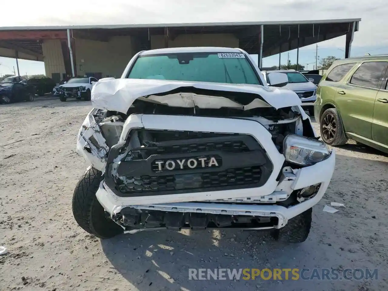 5 Photograph of a damaged car 3TMCZ5AN6LM320452 TOYOTA TACOMA 2020