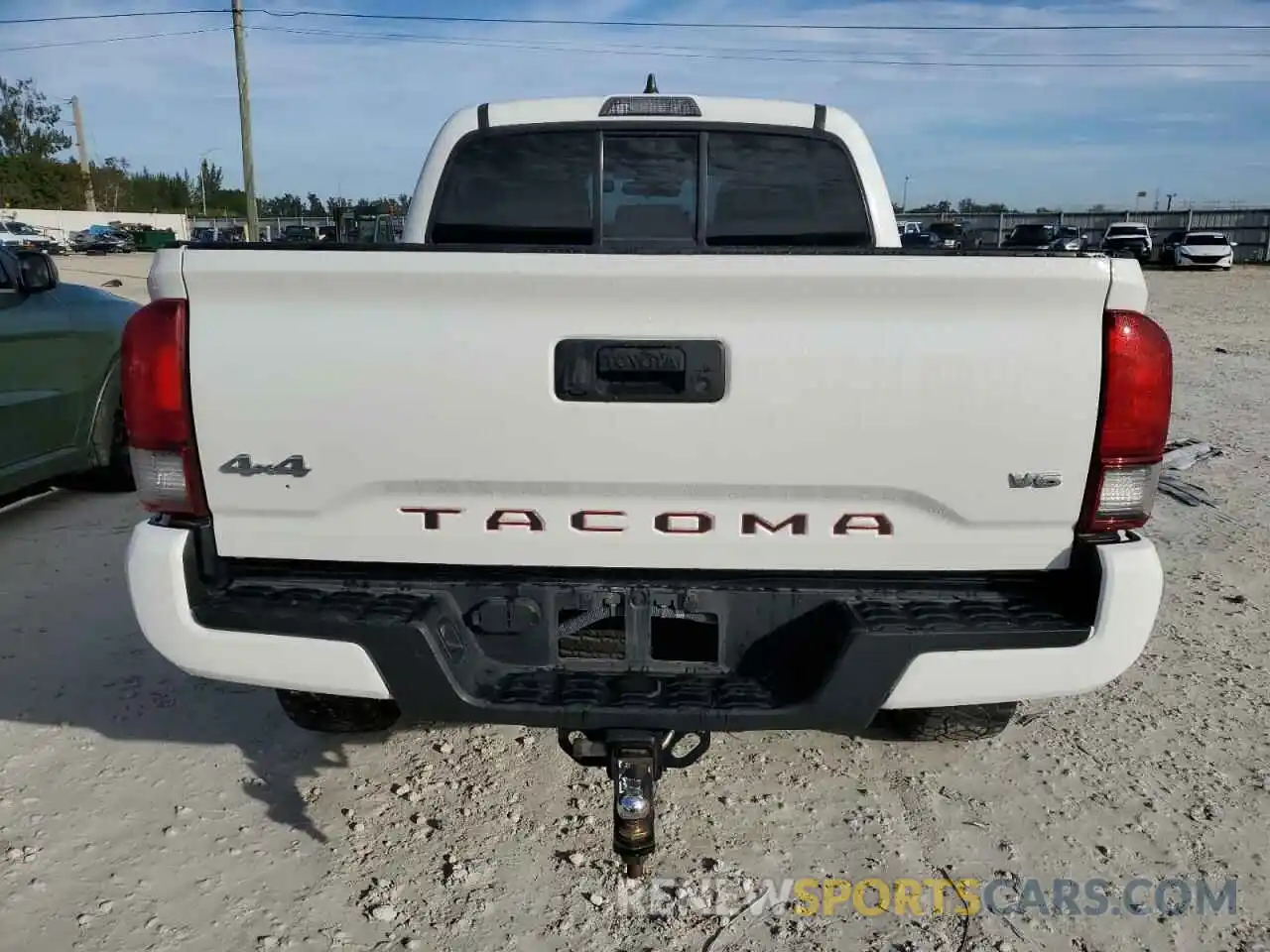 6 Photograph of a damaged car 3TMCZ5AN6LM320452 TOYOTA TACOMA 2020