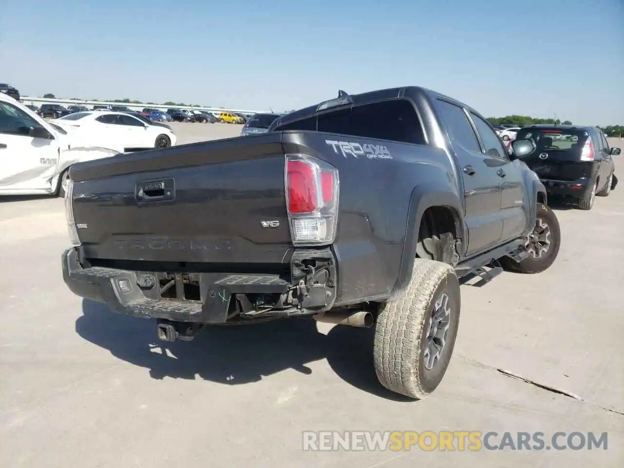 4 Photograph of a damaged car 3TMCZ5AN6LM327899 TOYOTA TACOMA 2020