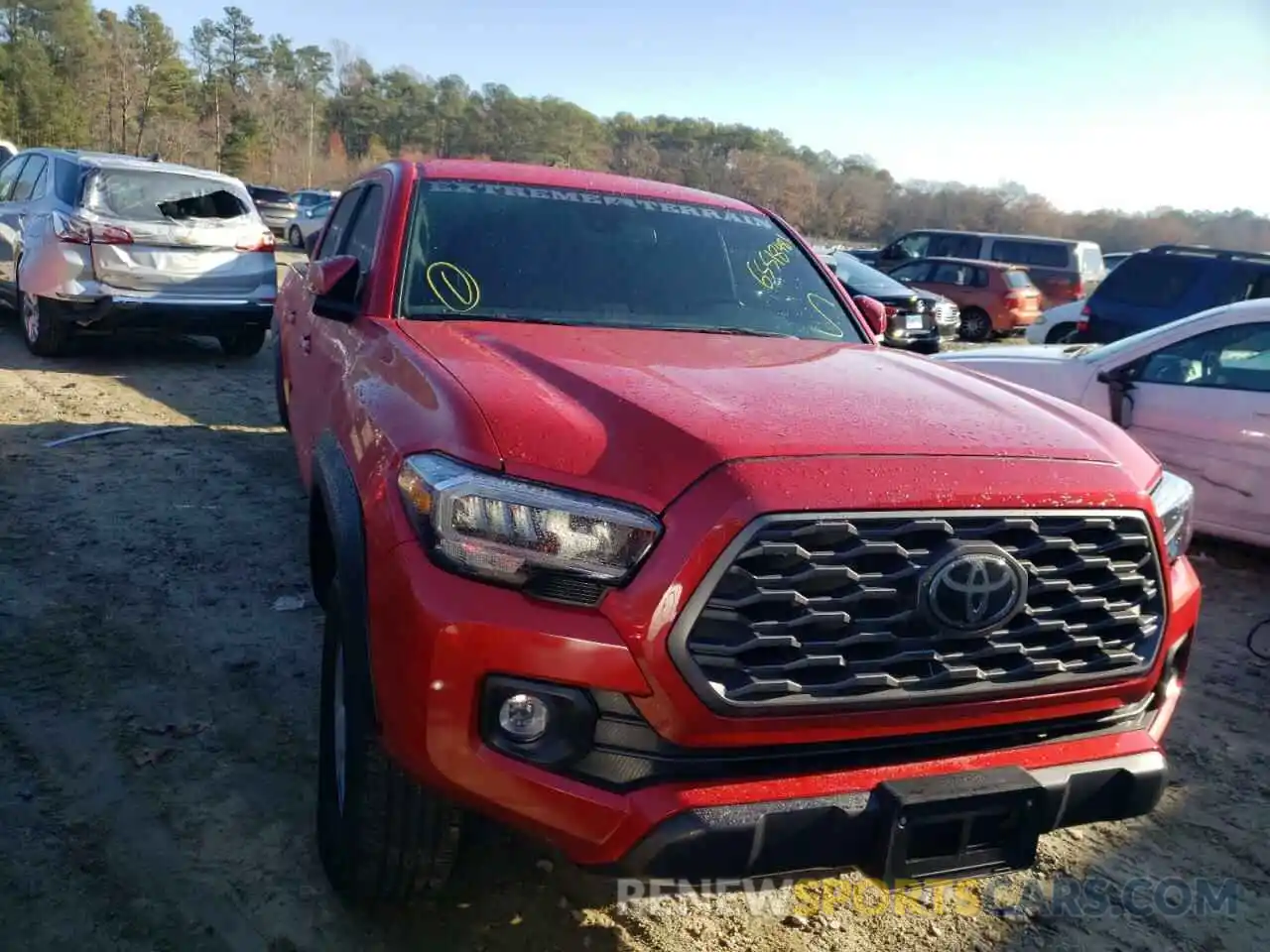 1 Photograph of a damaged car 3TMCZ5AN6LM329572 TOYOTA TACOMA 2020