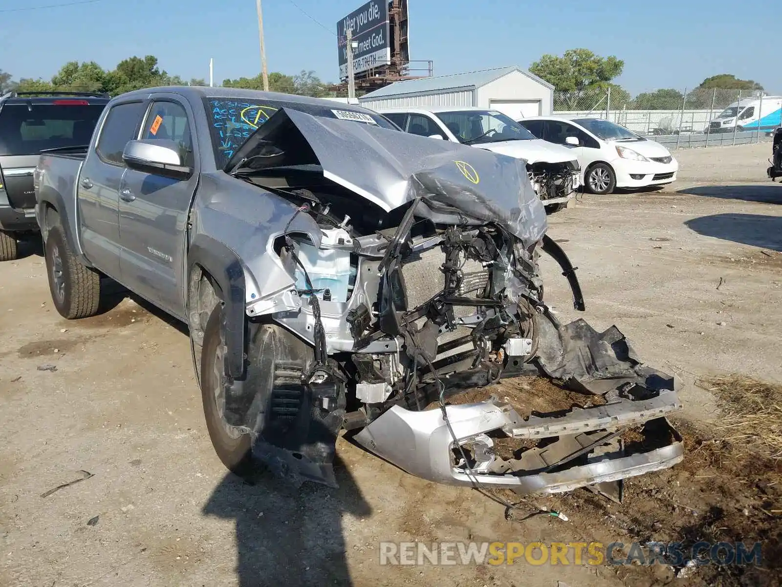 1 Photograph of a damaged car 3TMCZ5AN6LM331726 TOYOTA TACOMA 2020