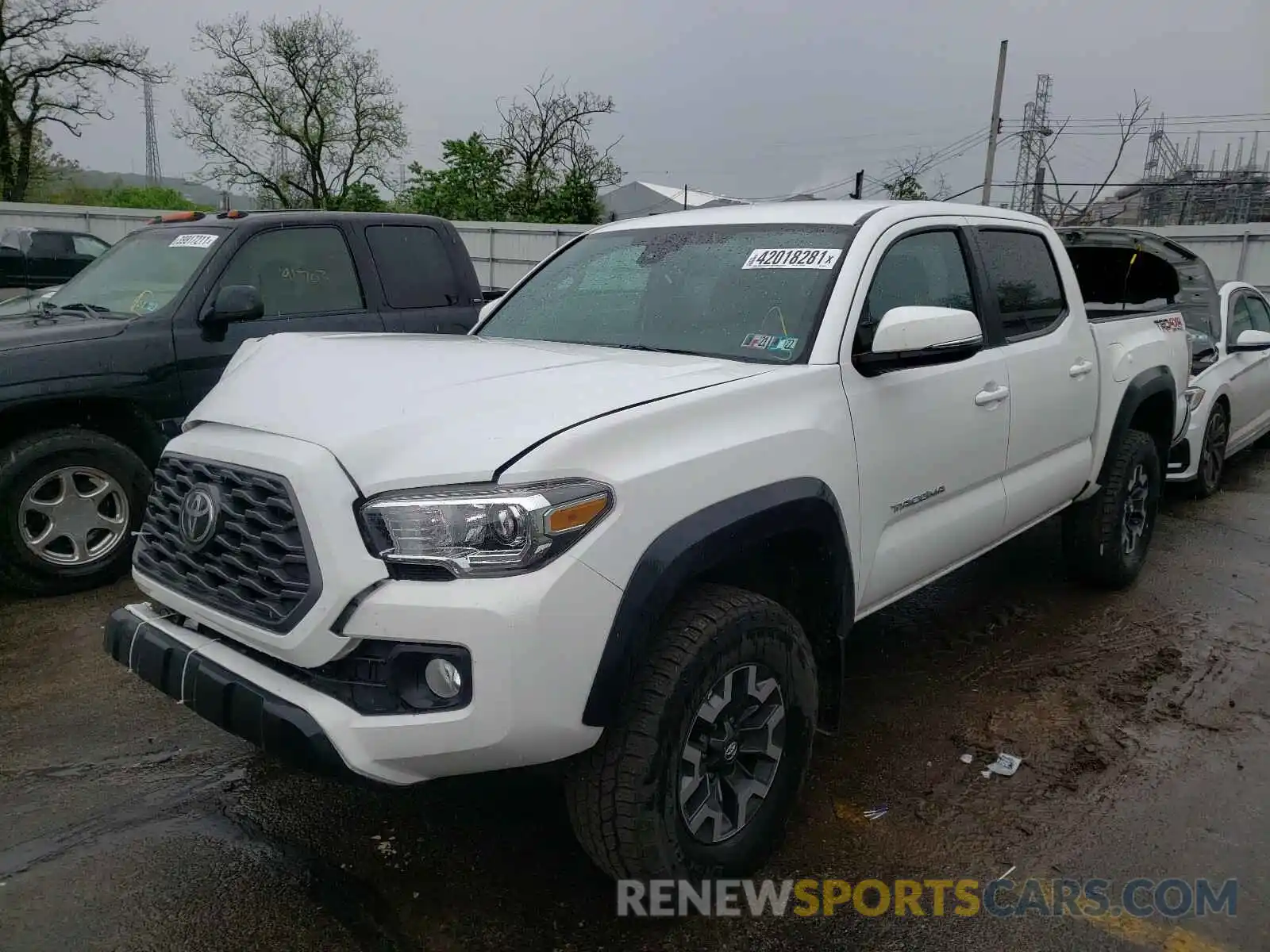 2 Photograph of a damaged car 3TMCZ5AN6LM336487 TOYOTA TACOMA 2020