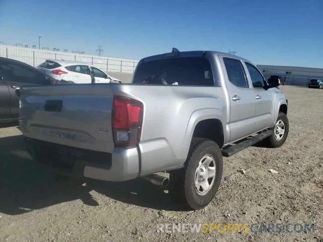 4 Photograph of a damaged car 3TMCZ5AN6LM340796 TOYOTA TACOMA 2020