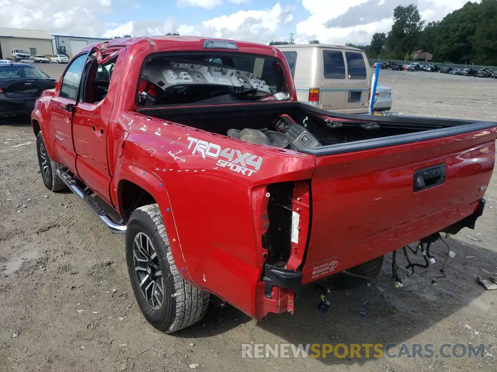 3 Photograph of a damaged car 3TMCZ5AN6LM343505 TOYOTA TACOMA 2020