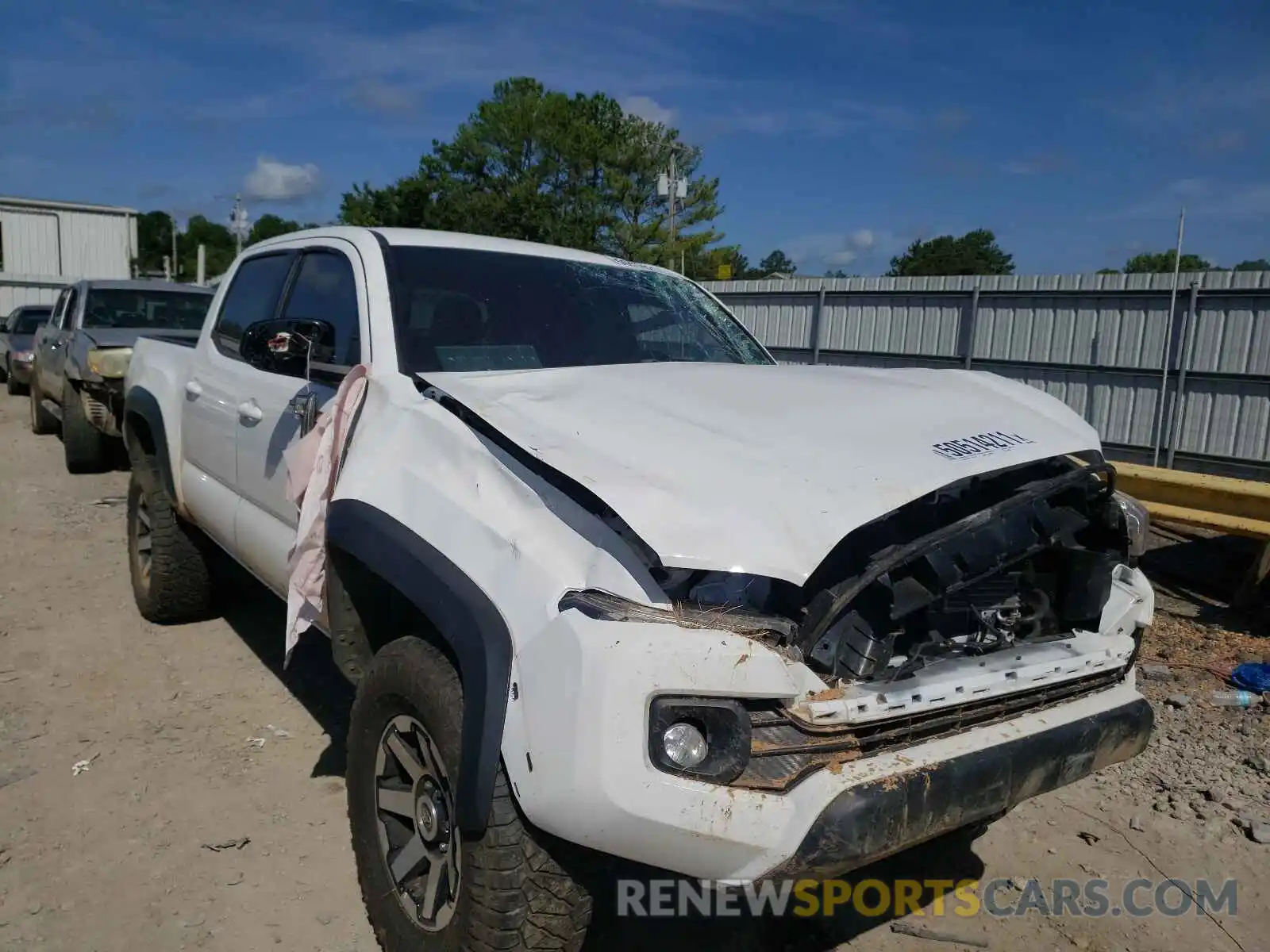 1 Photograph of a damaged car 3TMCZ5AN6LM343522 TOYOTA TACOMA 2020