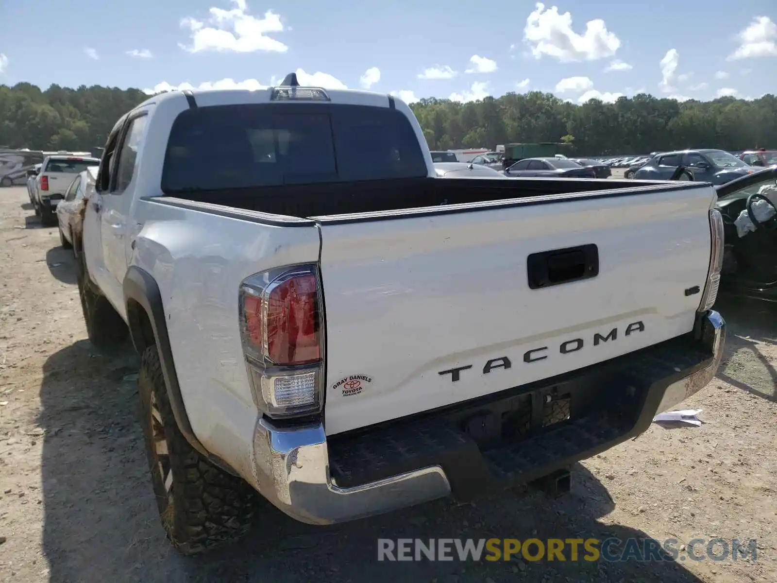 3 Photograph of a damaged car 3TMCZ5AN6LM343522 TOYOTA TACOMA 2020