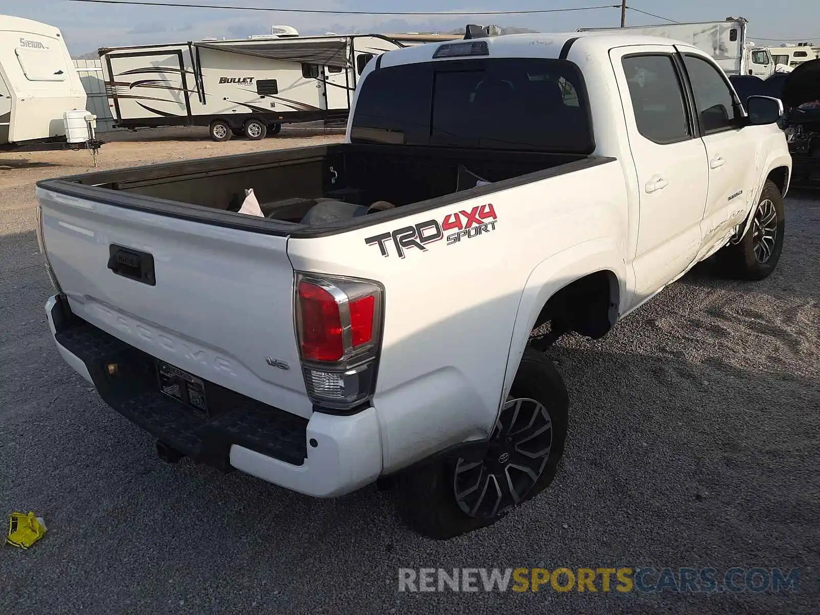 4 Photograph of a damaged car 3TMCZ5AN6LM343665 TOYOTA TACOMA 2020