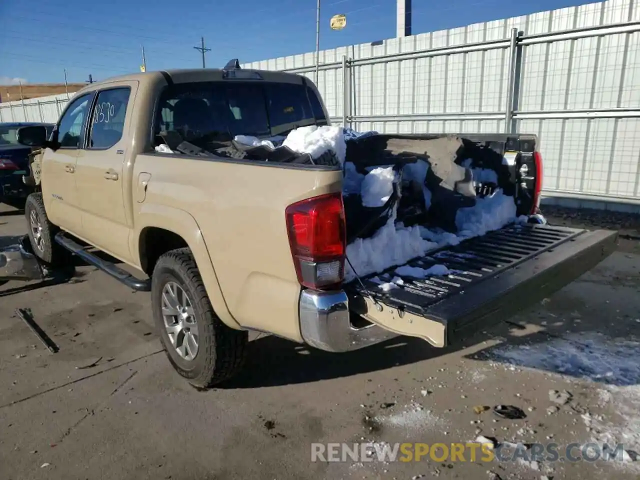 3 Photograph of a damaged car 3TMCZ5AN6LM345772 TOYOTA TACOMA 2020