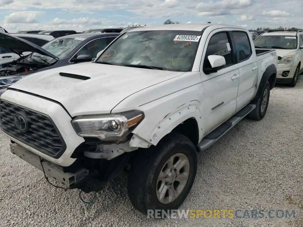 2 Photograph of a damaged car 3TMCZ5AN6LM346081 TOYOTA TACOMA 2020