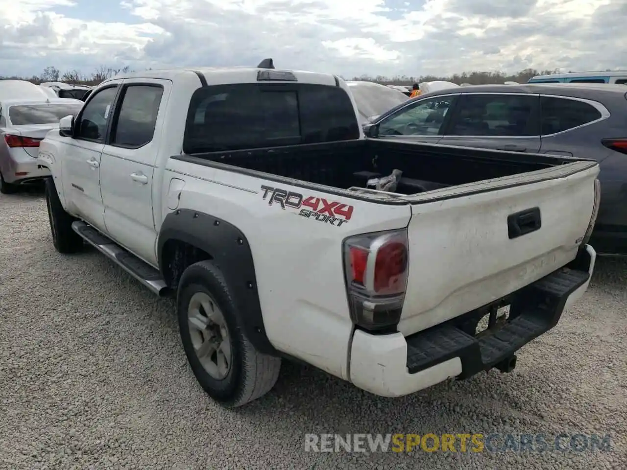 3 Photograph of a damaged car 3TMCZ5AN6LM346081 TOYOTA TACOMA 2020