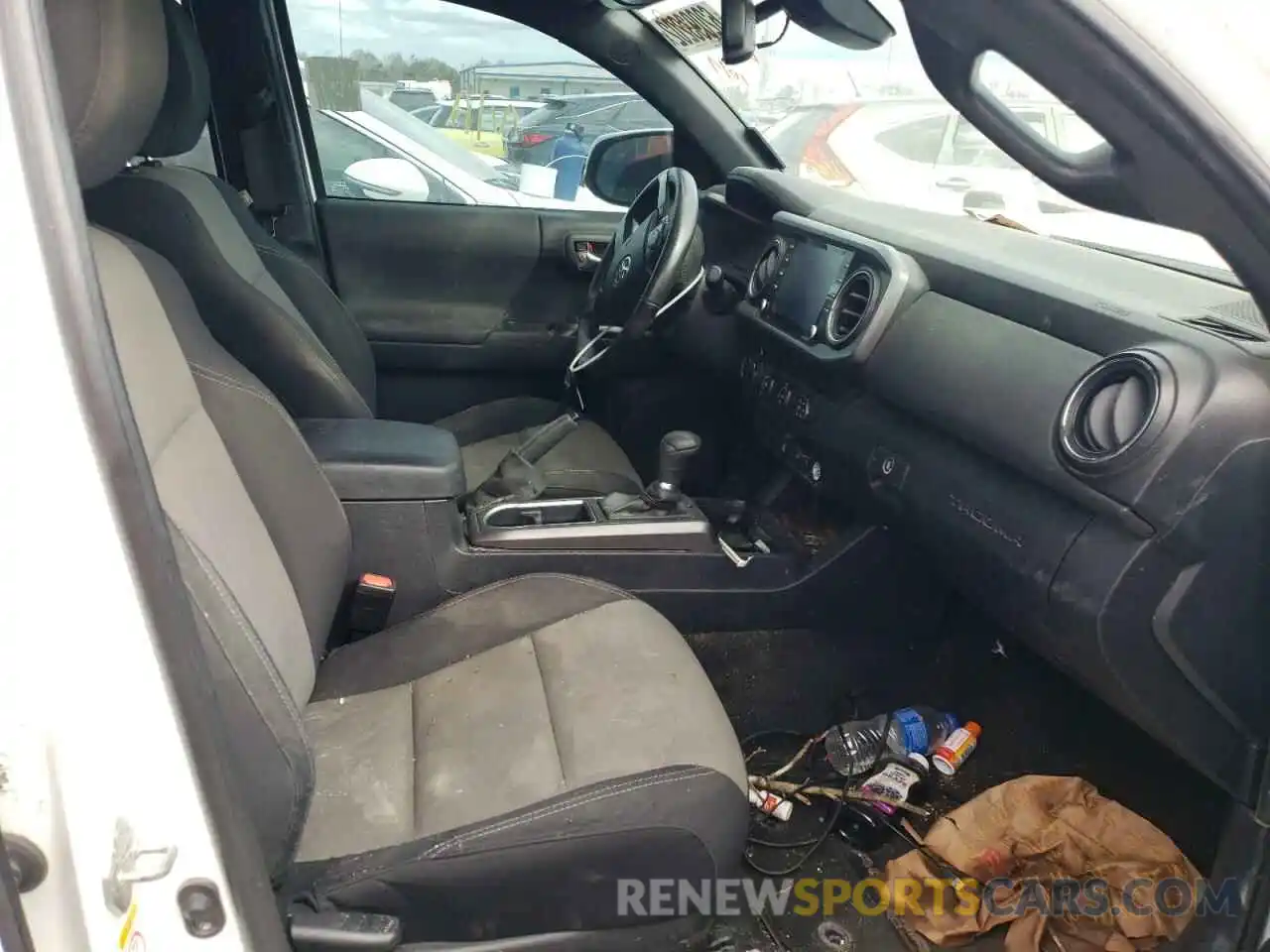 5 Photograph of a damaged car 3TMCZ5AN6LM346081 TOYOTA TACOMA 2020