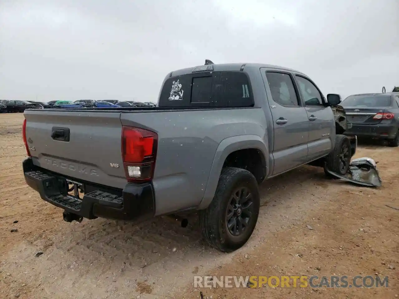 4 Photograph of a damaged car 3TMCZ5AN6LM348381 TOYOTA TACOMA 2020