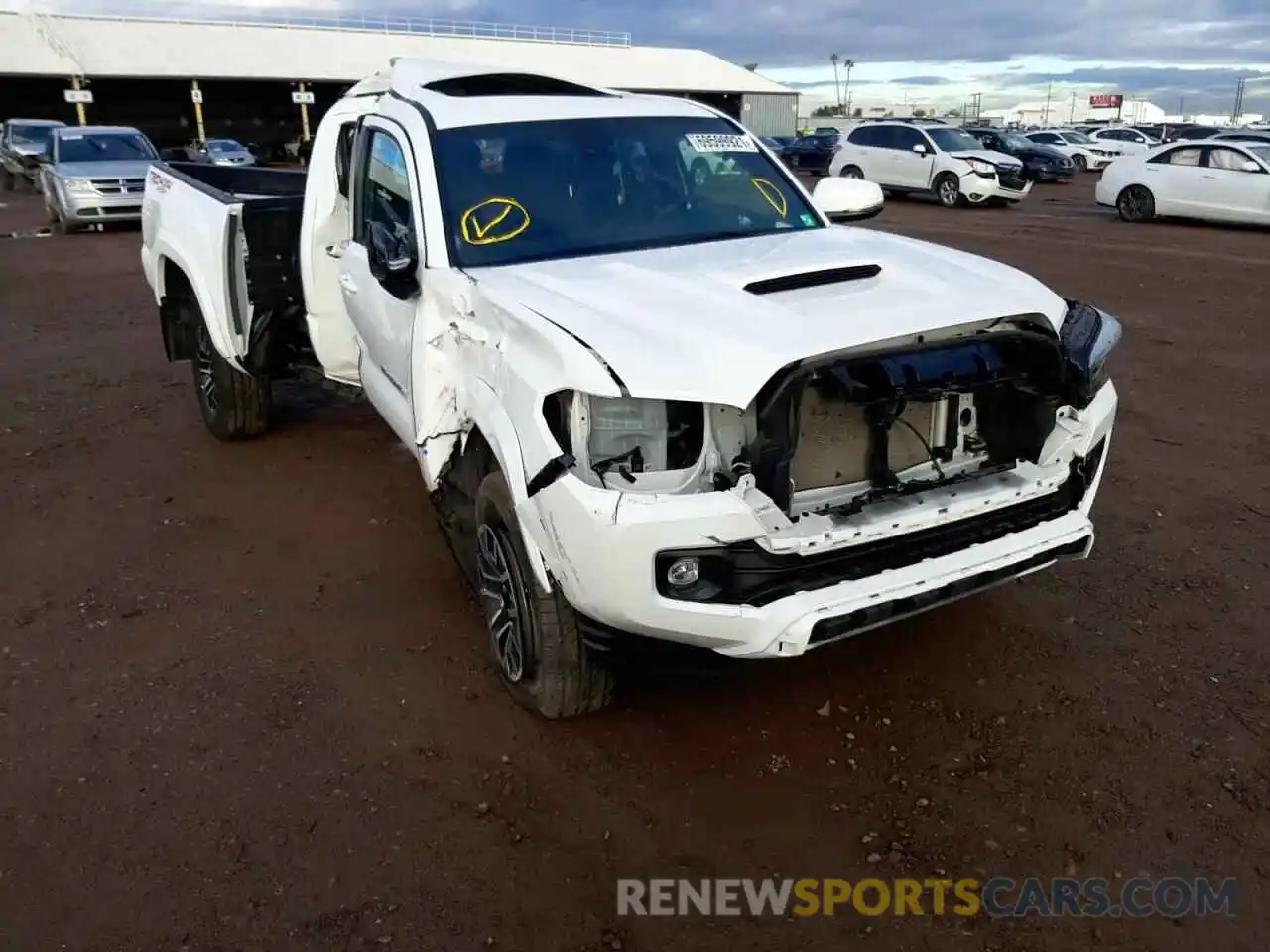 1 Photograph of a damaged car 3TMCZ5AN6LM351247 TOYOTA TACOMA 2020