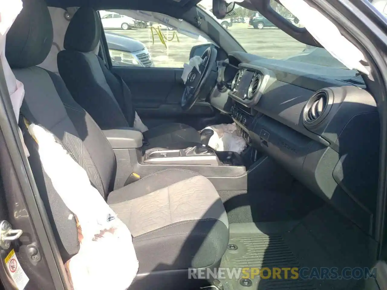 5 Photograph of a damaged car 3TMCZ5AN6LM351569 TOYOTA TACOMA 2020