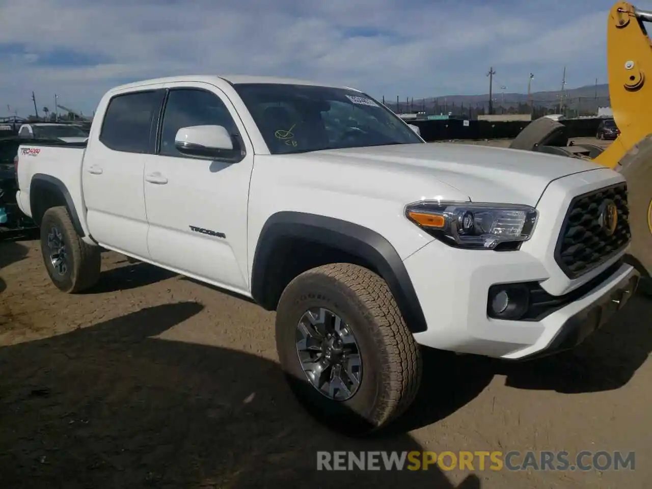 1 Photograph of a damaged car 3TMCZ5AN6LM351880 TOYOTA TACOMA 2020