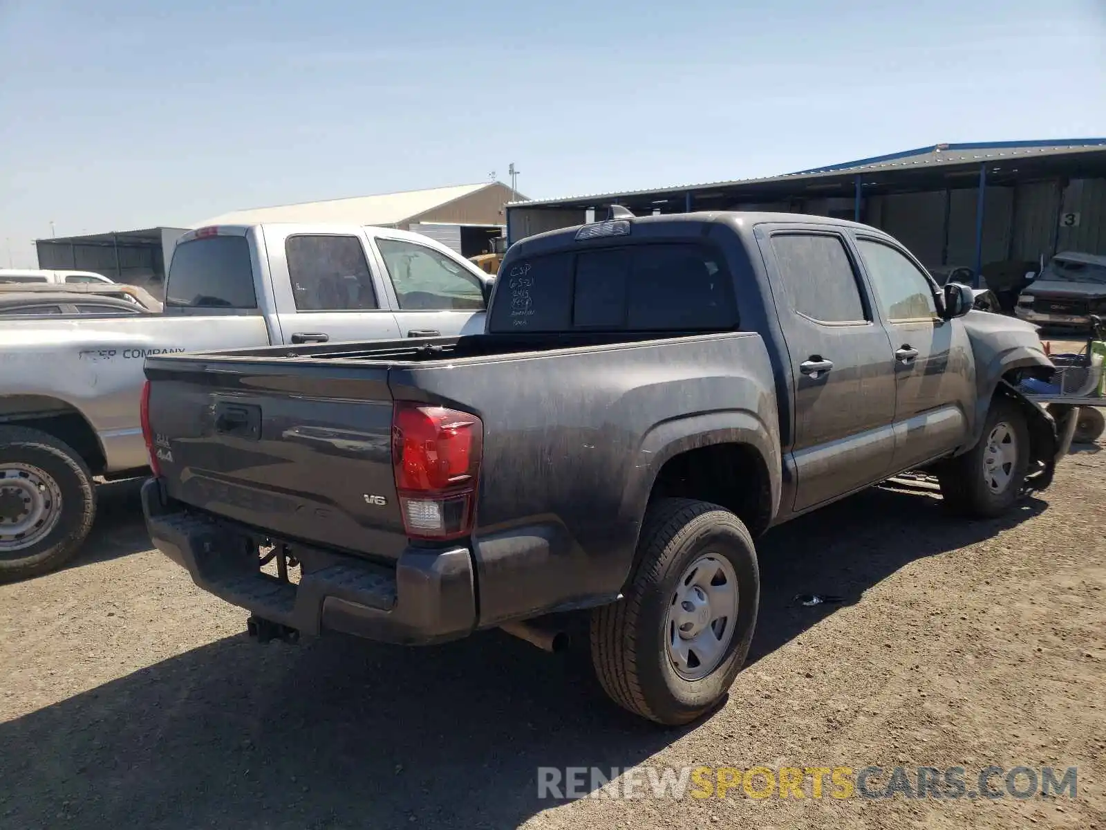 4 Photograph of a damaged car 3TMCZ5AN6LM352415 TOYOTA TACOMA 2020