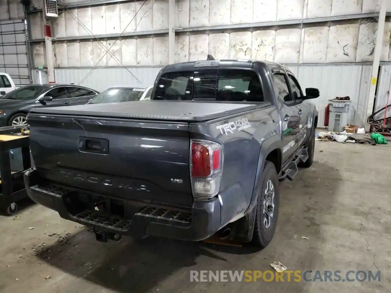 4 Photograph of a damaged car 3TMCZ5AN6LM353953 TOYOTA TACOMA 2020