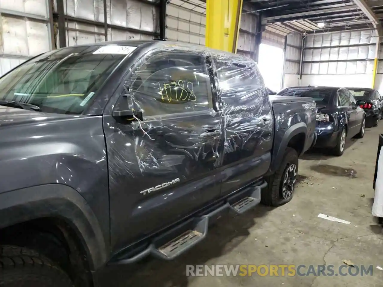 9 Photograph of a damaged car 3TMCZ5AN6LM353953 TOYOTA TACOMA 2020