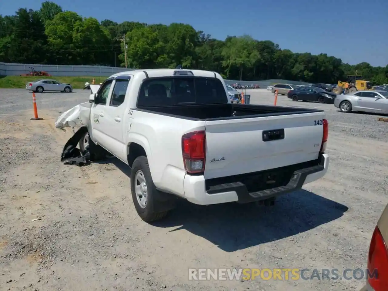 3 Photograph of a damaged car 3TMCZ5AN6LM355542 TOYOTA TACOMA 2020