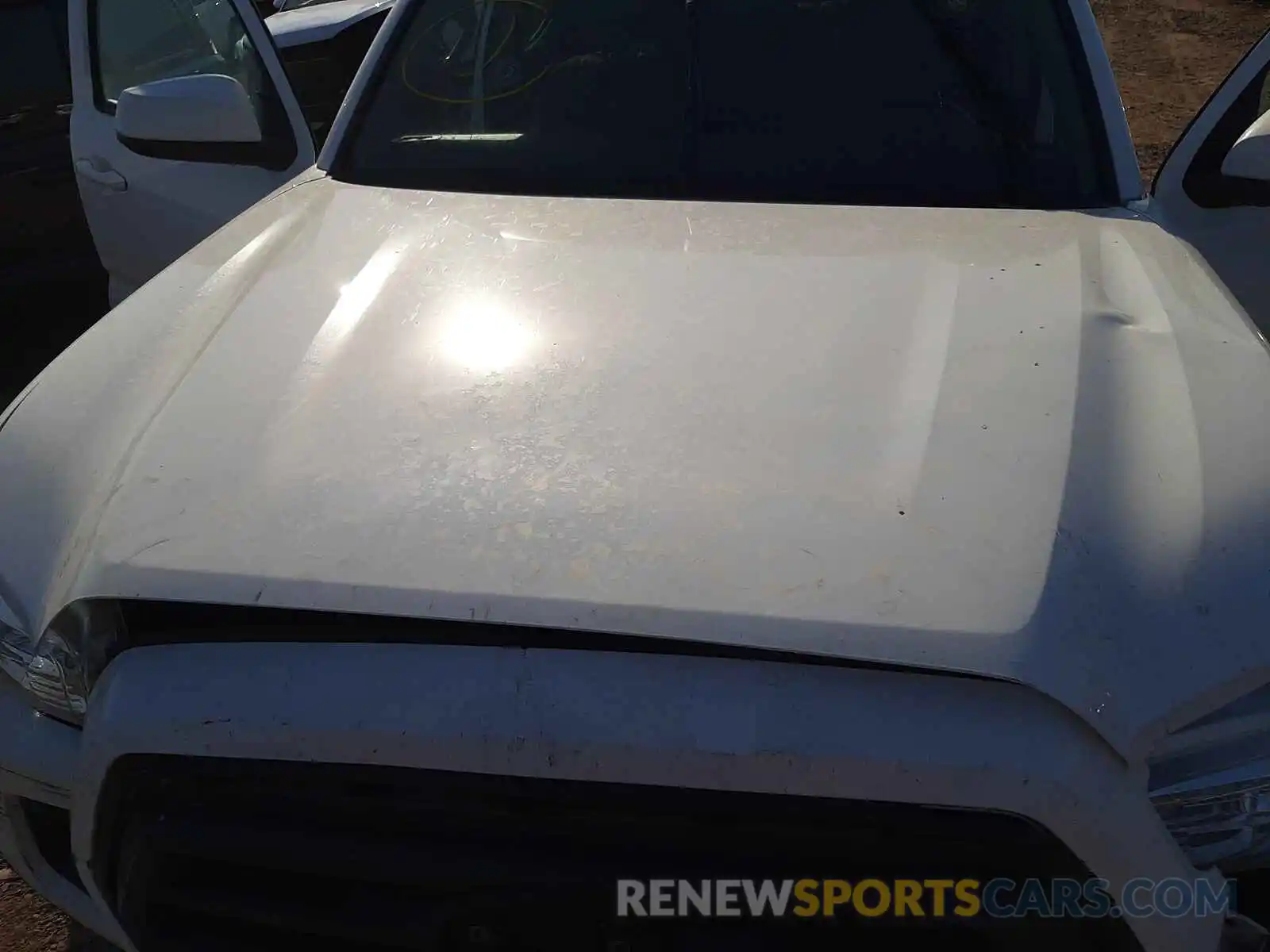 7 Photograph of a damaged car 3TMCZ5AN6LM361678 TOYOTA TACOMA 2020