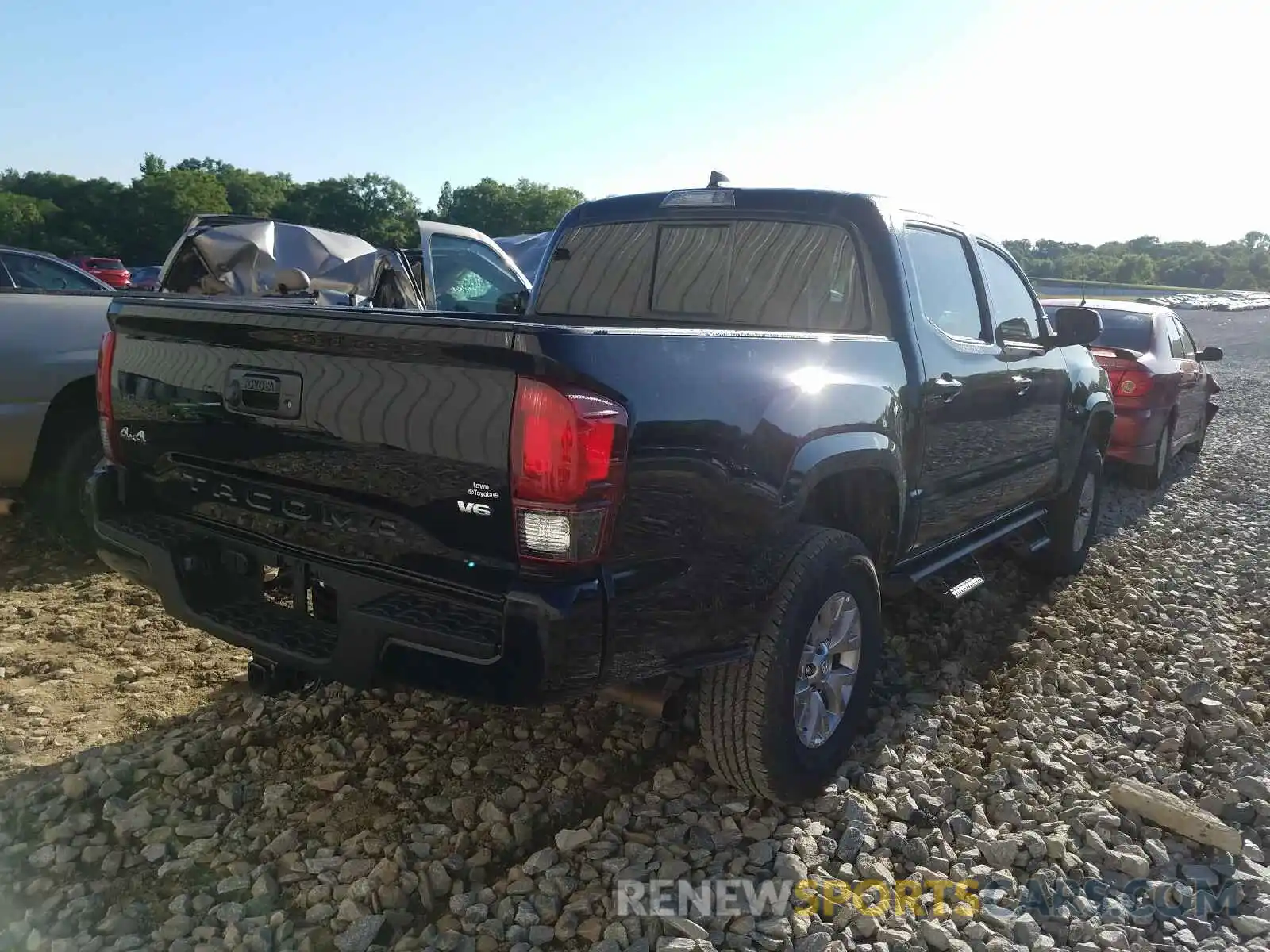 4 Photograph of a damaged car 3TMCZ5AN7LM288773 TOYOTA TACOMA 2020