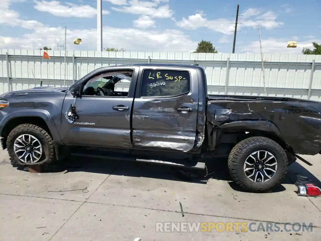 9 Photograph of a damaged car 3TMCZ5AN7LM290006 TOYOTA TACOMA 2020