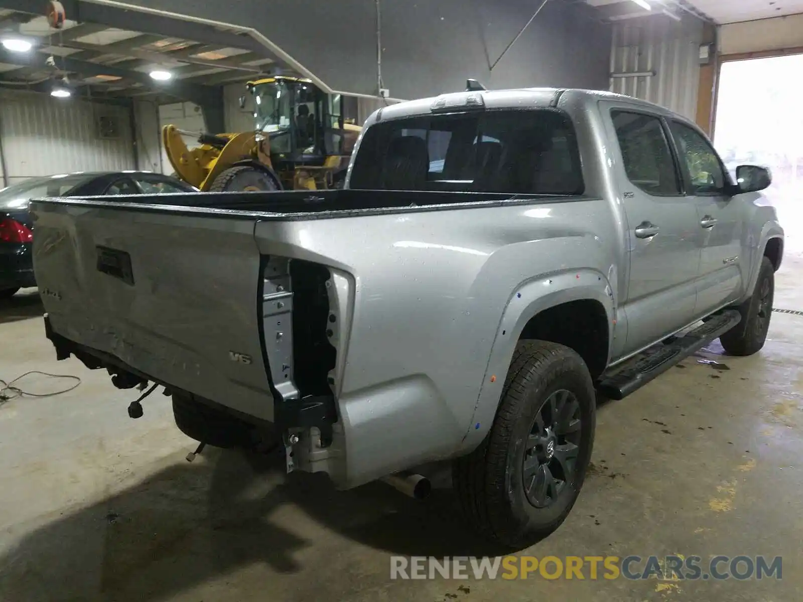 4 Photograph of a damaged car 3TMCZ5AN7LM290376 TOYOTA TACOMA 2020