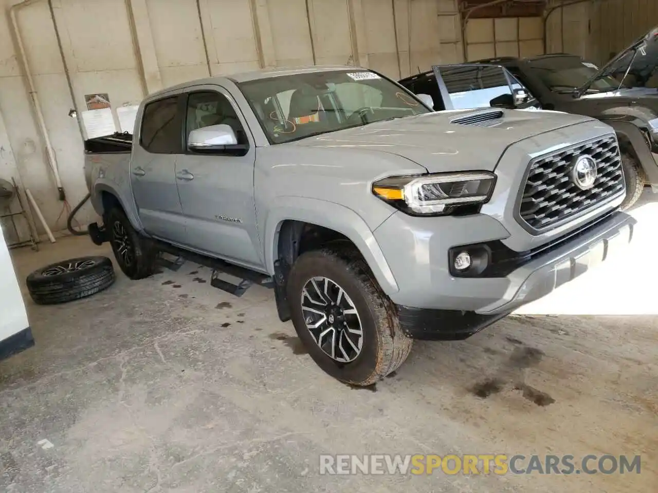 1 Photograph of a damaged car 3TMCZ5AN7LM290412 TOYOTA TACOMA 2020