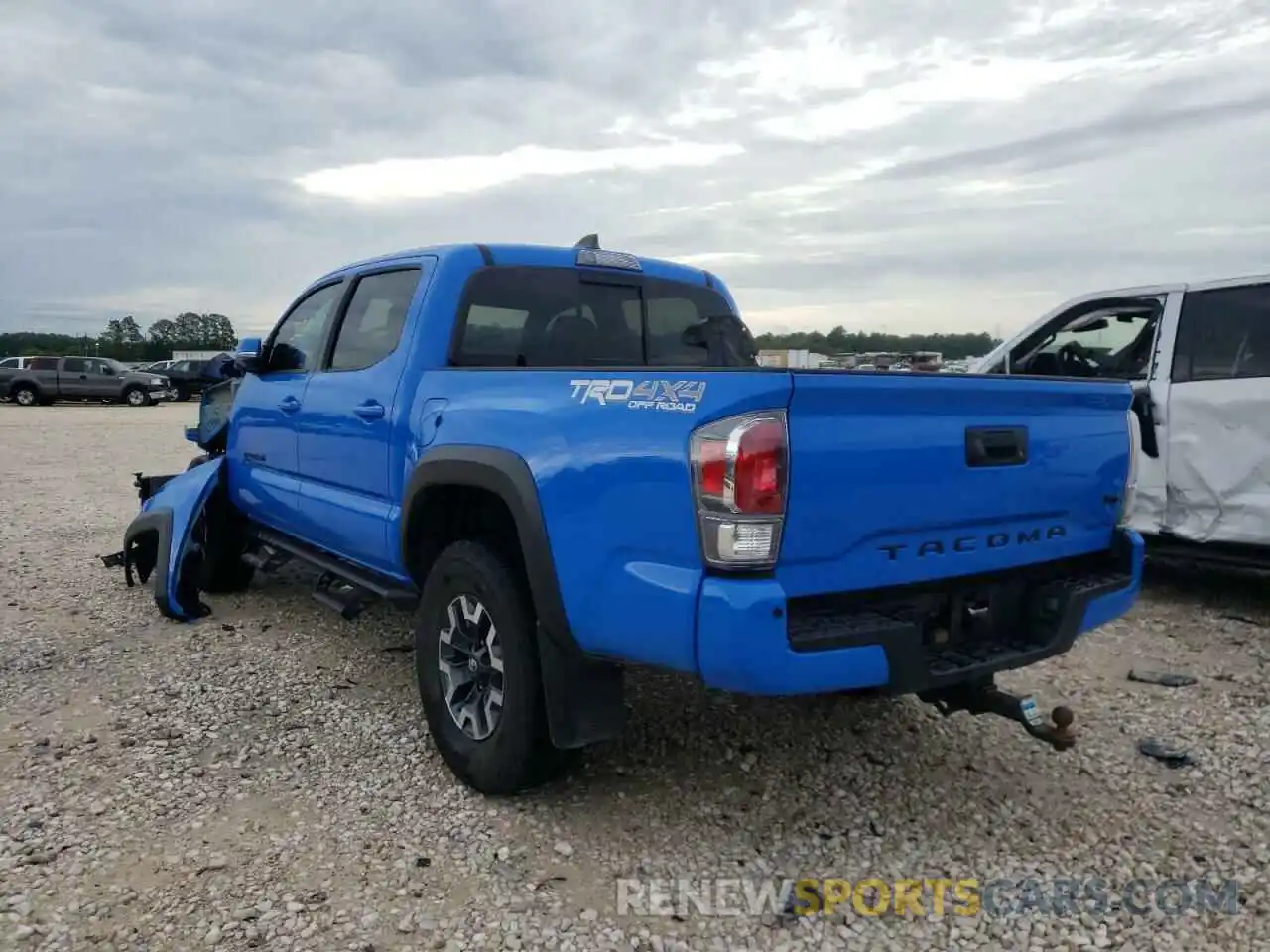 3 Фотография поврежденного автомобиля 3TMCZ5AN7LM291902 TOYOTA TACOMA 2020