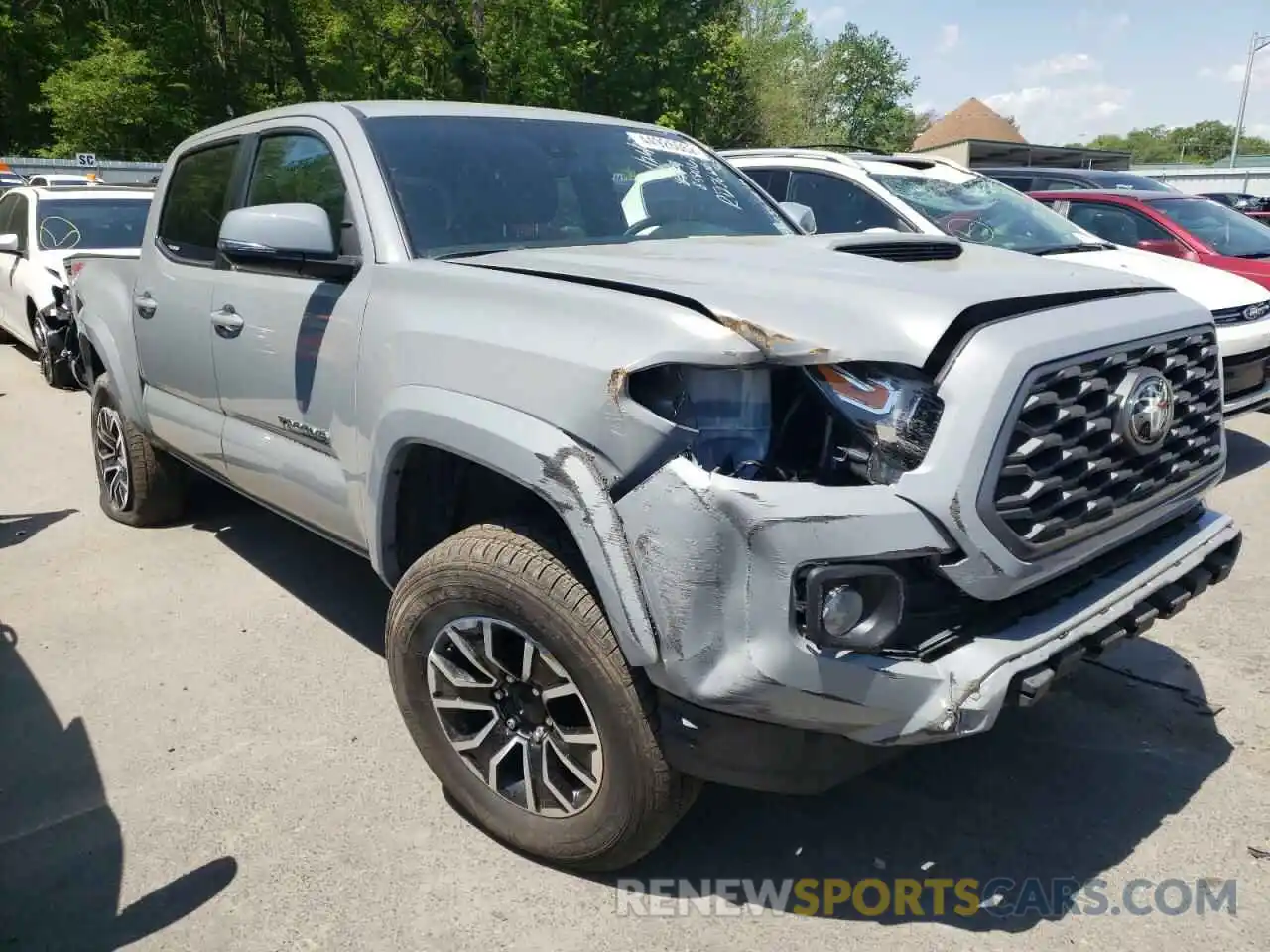 1 Photograph of a damaged car 3TMCZ5AN7LM295321 TOYOTA TACOMA 2020