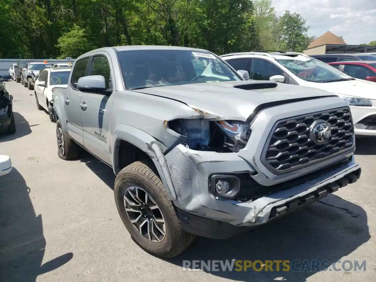 9 Photograph of a damaged car 3TMCZ5AN7LM295321 TOYOTA TACOMA 2020