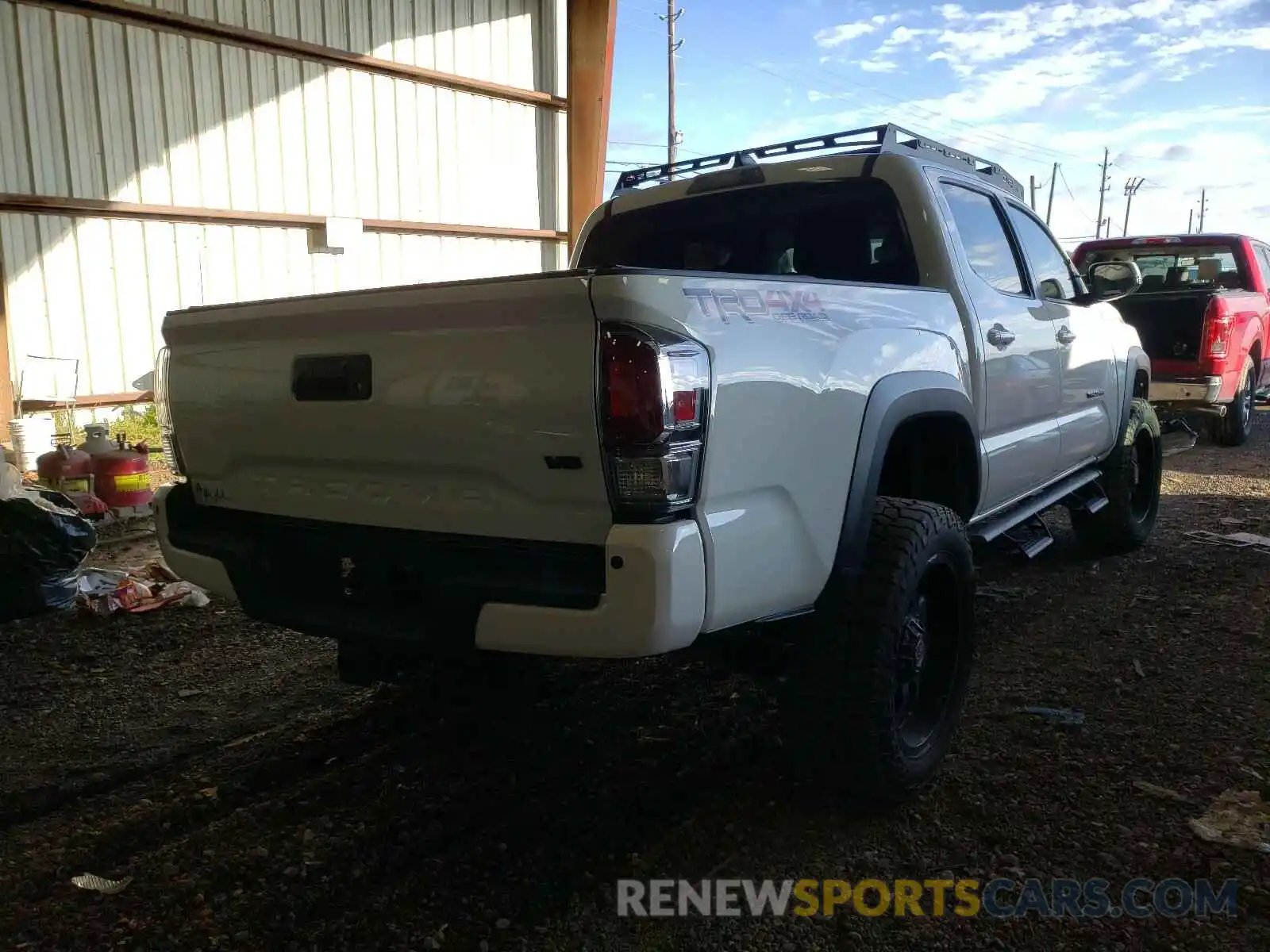 4 Photograph of a damaged car 3TMCZ5AN7LM295531 TOYOTA TACOMA 2020