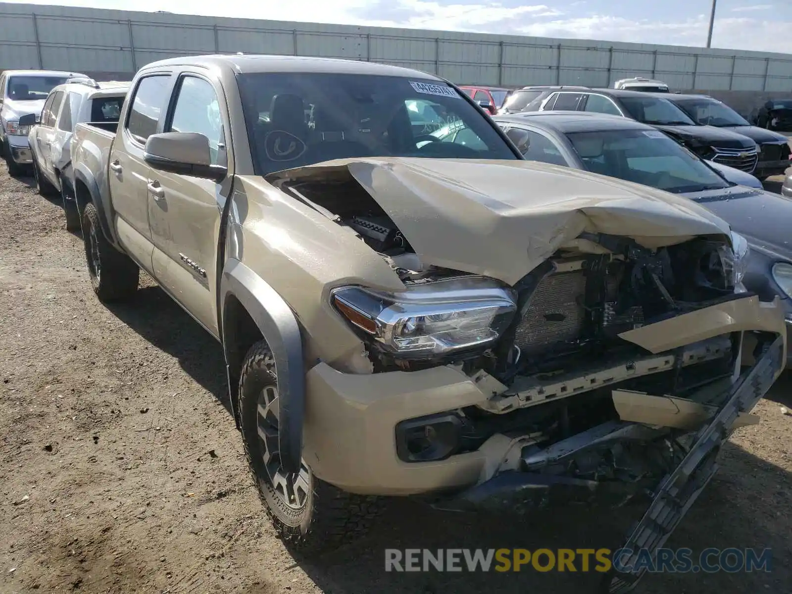 1 Photograph of a damaged car 3TMCZ5AN7LM296128 TOYOTA TACOMA 2020