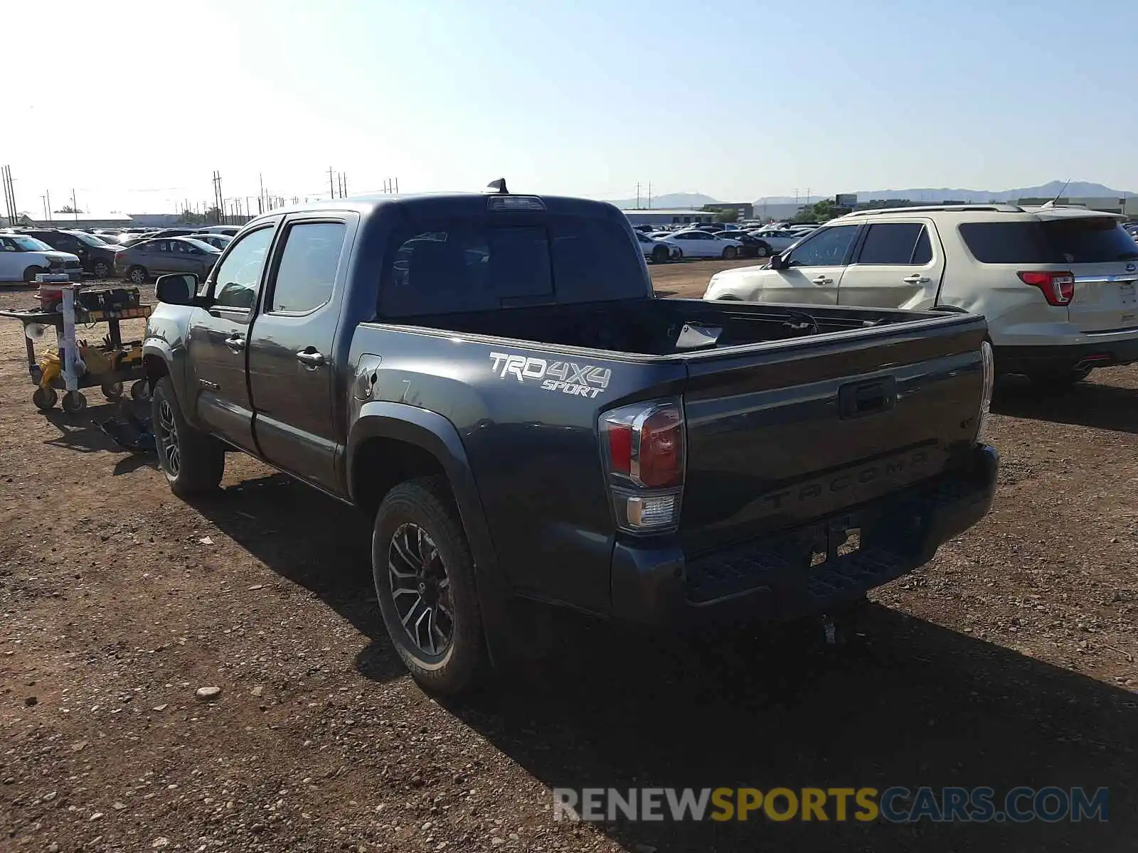 3 Photograph of a damaged car 3TMCZ5AN7LM301666 TOYOTA TACOMA 2020