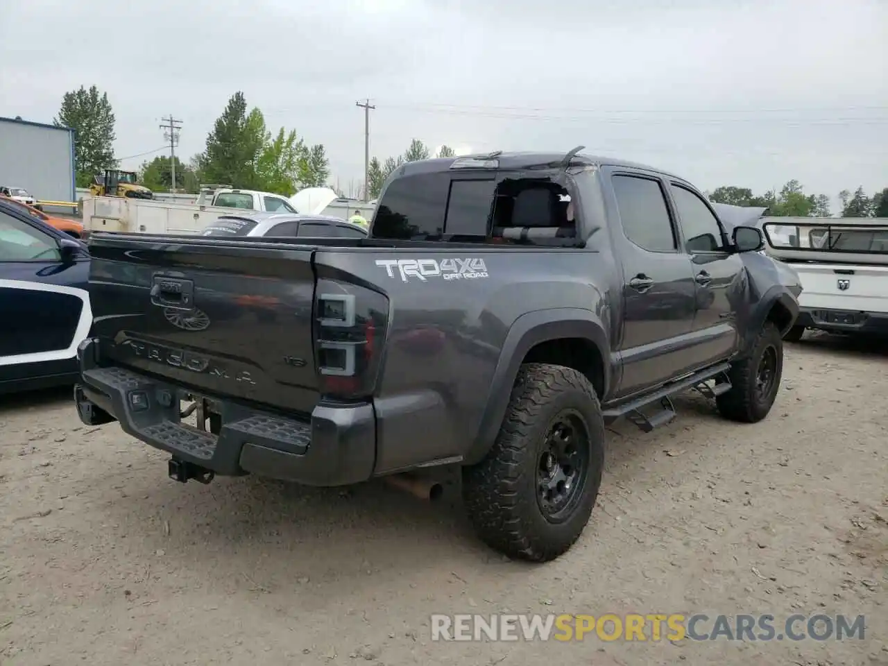 4 Photograph of a damaged car 3TMCZ5AN7LM303224 TOYOTA TACOMA 2020