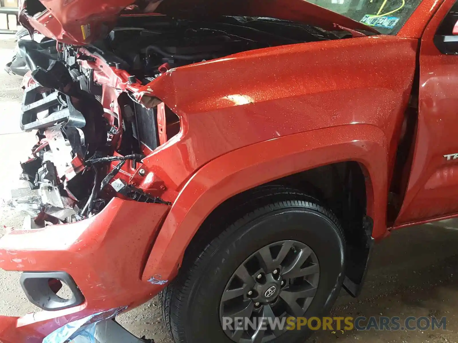 9 Photograph of a damaged car 3TMCZ5AN7LM305362 TOYOTA TACOMA 2020