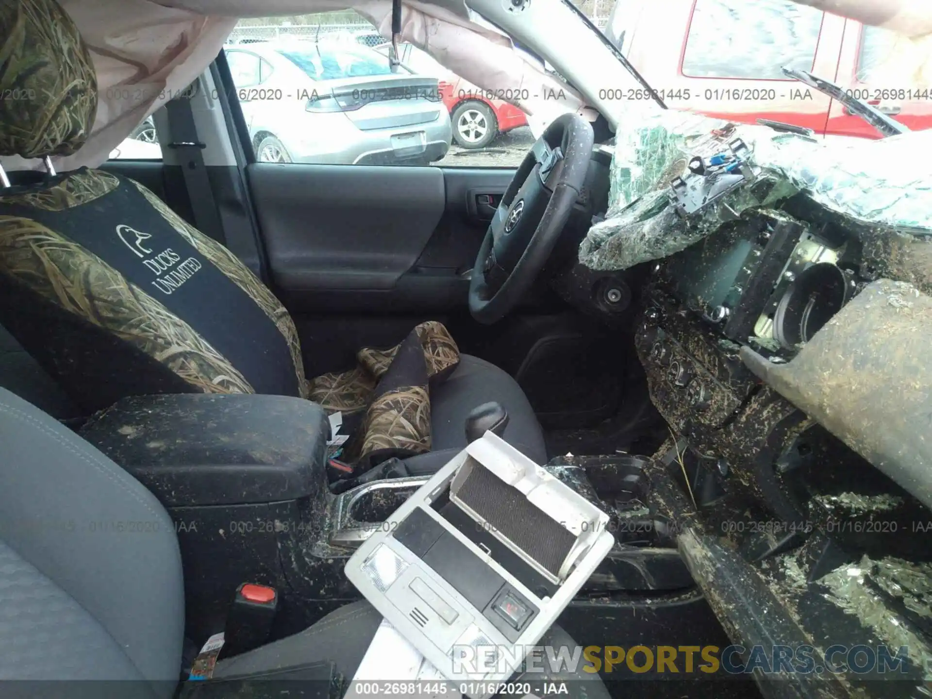 5 Photograph of a damaged car 3TMCZ5AN7LM305877 TOYOTA TACOMA 2020