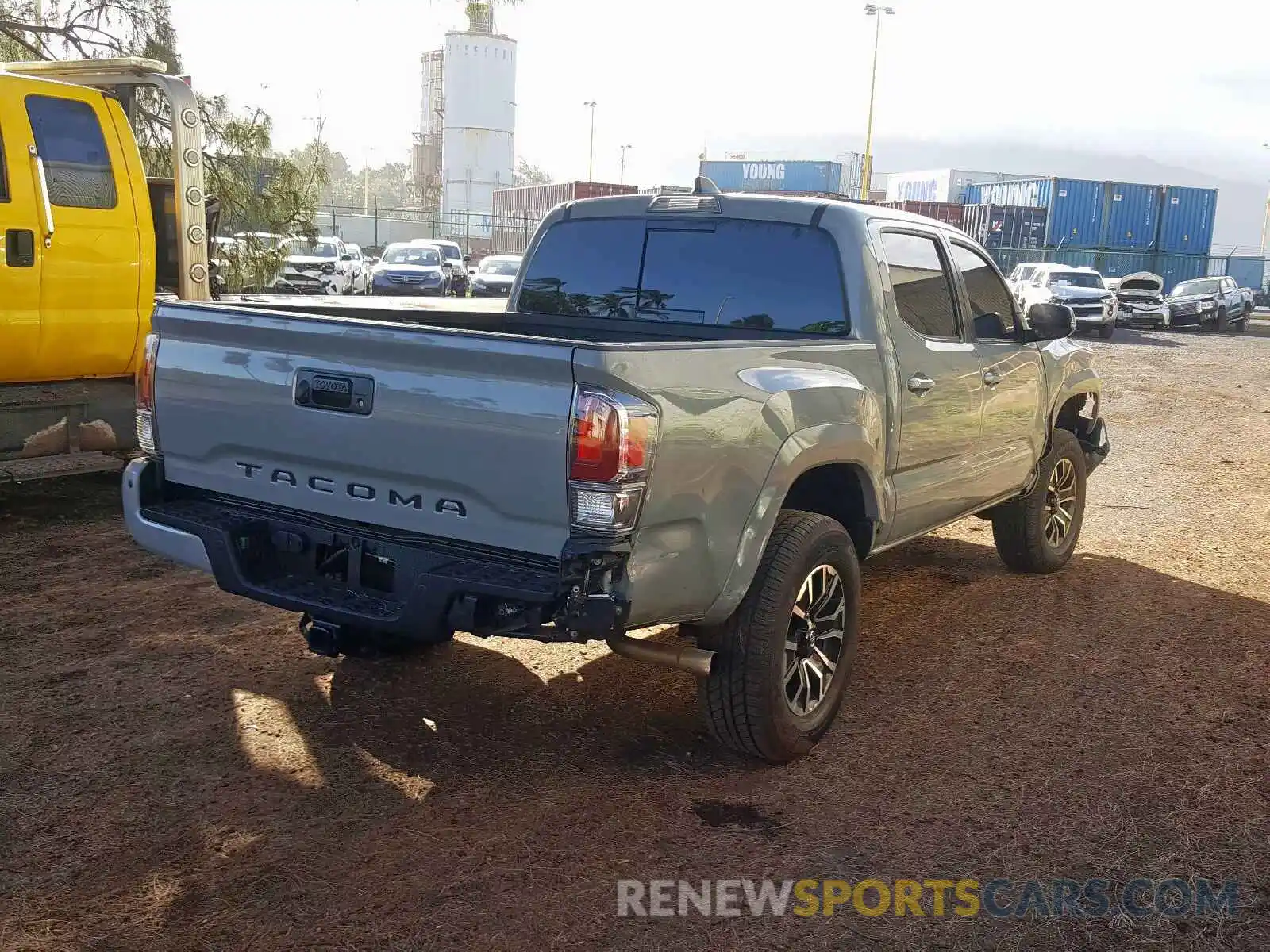 4 Photograph of a damaged car 3TMCZ5AN7LM306012 TOYOTA TACOMA 2020