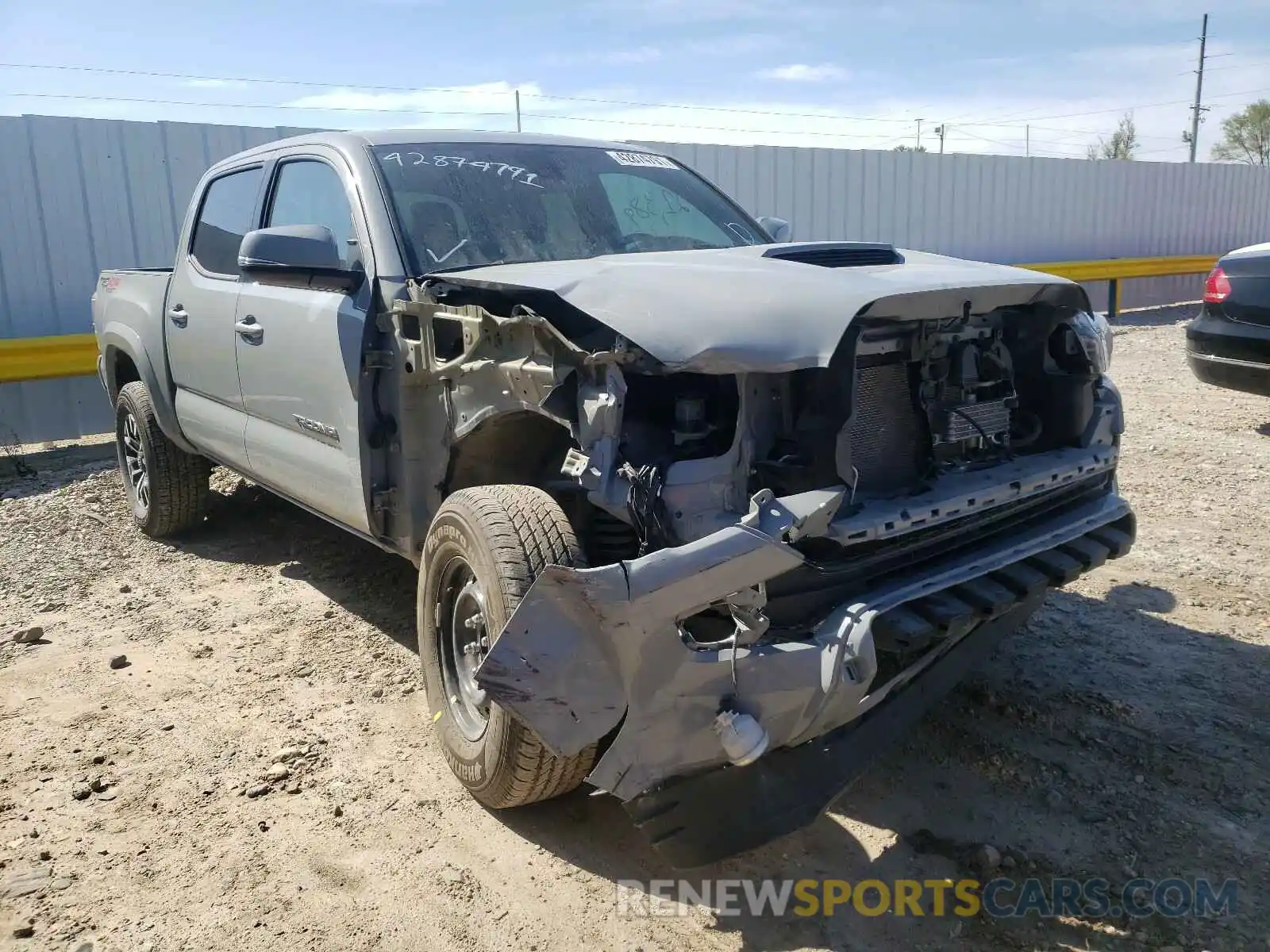 1 Photograph of a damaged car 3TMCZ5AN7LM306298 TOYOTA TACOMA 2020